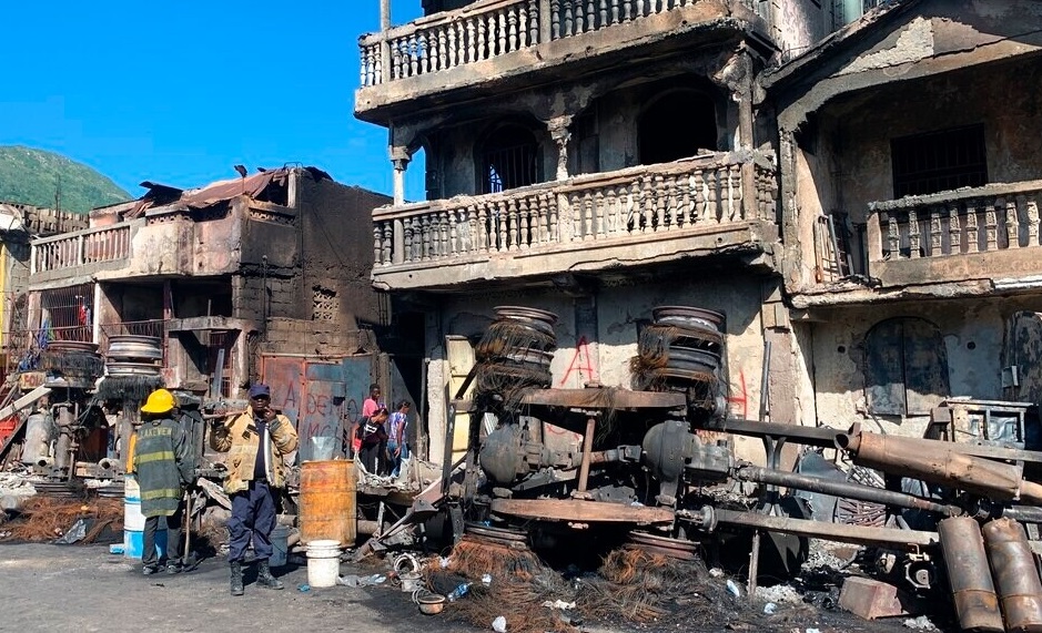 Haiti, esplode un camion di benzina: è strage, oltre 75 morti