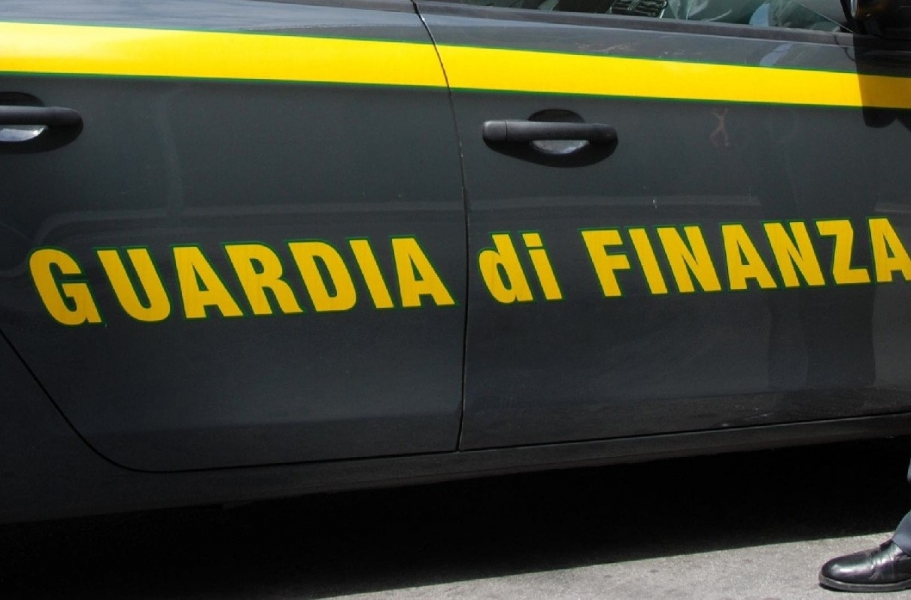 Frode nella logistica a Ferrara, sequestrati beni per 4 milioni