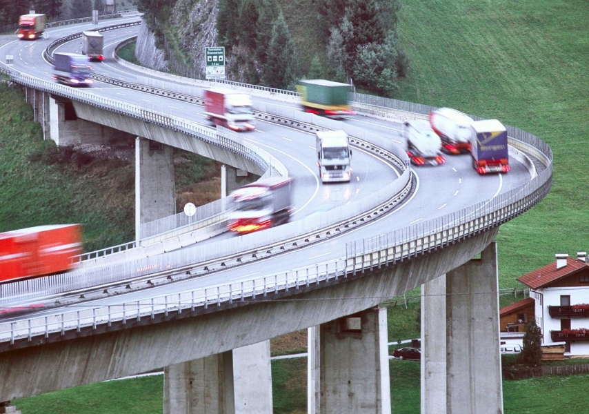 Brennero: anche l'IRU chiede un'intervento contro l'Austria