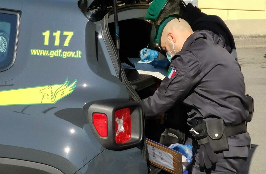 Blitz nella logistica bolognese, bancarotta dopo debito milionario
