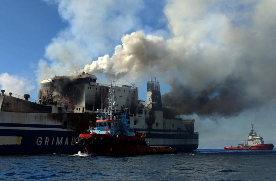 Incendio Euroferry Olympia, il Gruppo Grimaldi risponde alle accuse