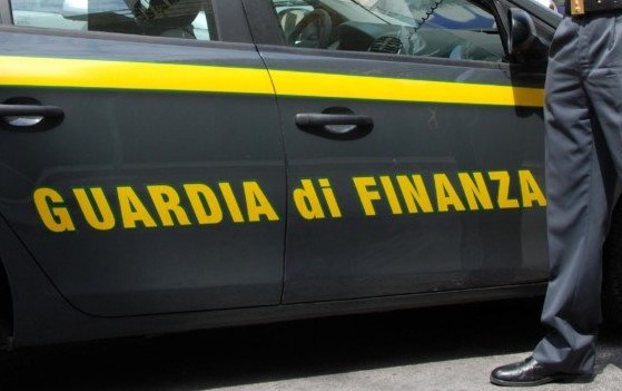 Frode fiscale, sequestrati 6 milioni a coop logistiche
