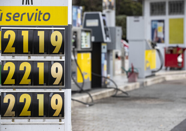 L'Irlanda taglia le accise su benzina e gasolio