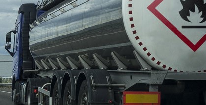 Certificazione di qualità per trasporti di merci pericolose, derrate deperibili, rifiuti industriali: il contributo dall’Albo