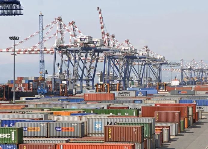 Gioia Tauro abbatte le tasse di ancoraggio alle navi commerciali
