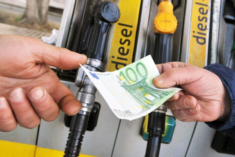 Taglio accise fino all’8 luglio, anche sul metano