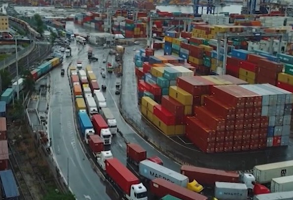 Porto La Spezia, abolite regole sui tempi di carico e scarico e di attesa dei camion