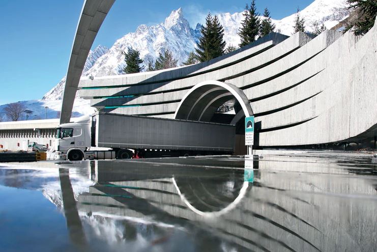 Traforo Monte Bianco: calendario delle interruzioni di marzo-luglio 2022