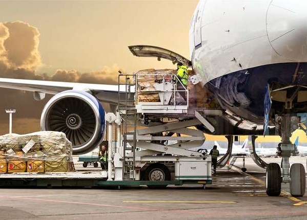 Migliorano le perfomance del cargo aereo a maggio