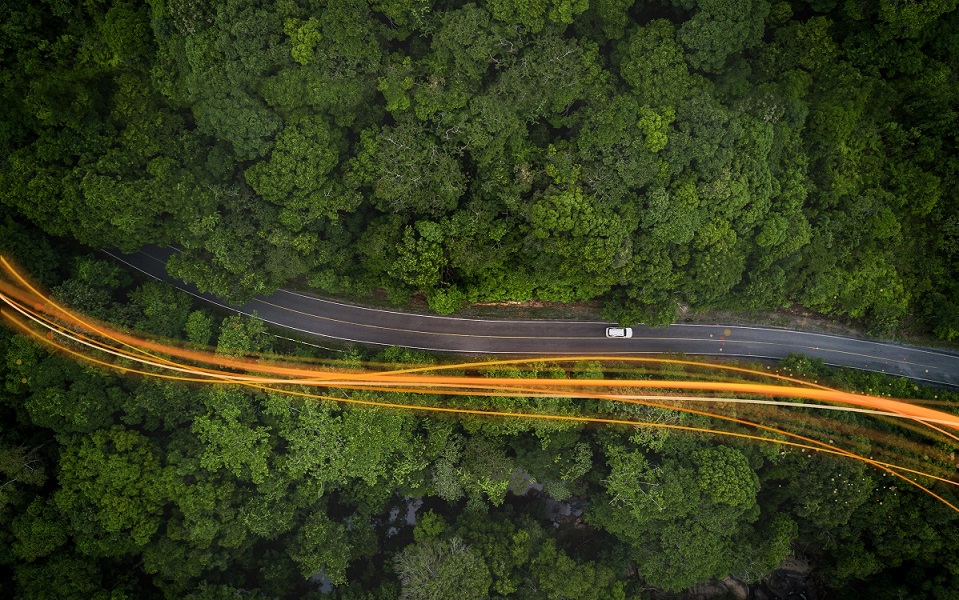 DKV Mobility, forti progressi in materia di impegno ecologico e ESG