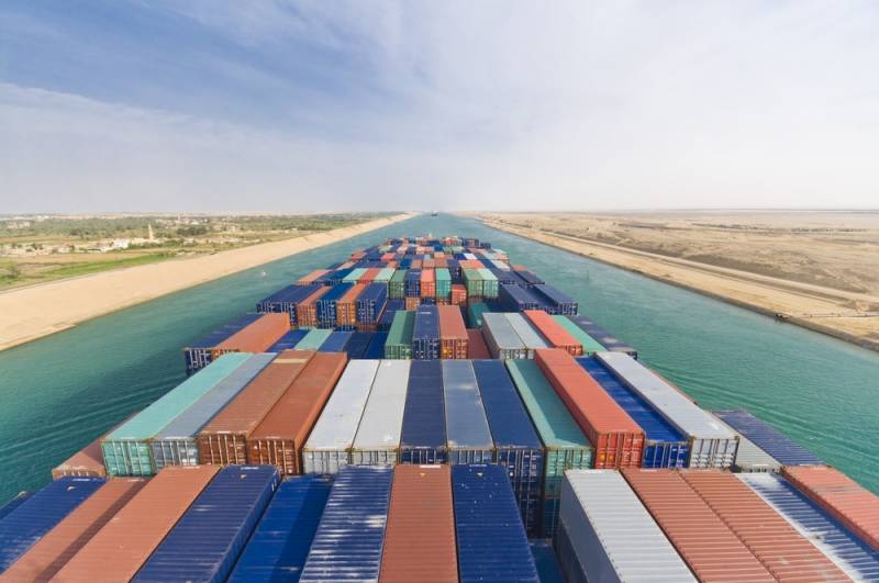 Incassi record per il canale di Suez: 7 miliardi nell’ultimo anno