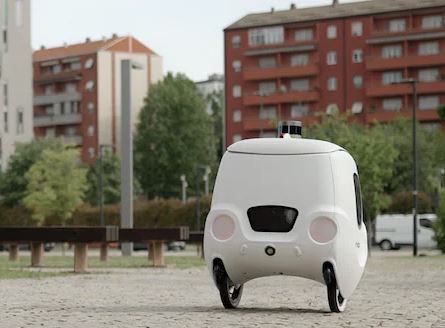 Parte a Milano la sperimentazione del robot-fattorino