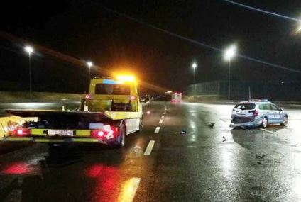Camion contromano si scontra con pattuglia della Polstrada sulla BreBeMi