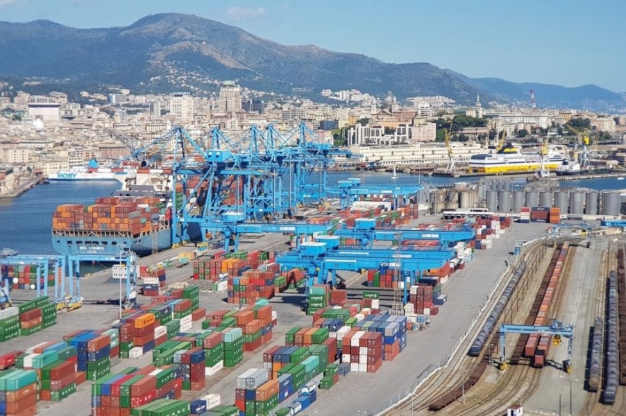 Porti Genova-Savona-Vado crescono, +7,8 per cento nei primi sette mesi