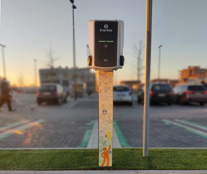 E-Mobility: siglata la partnership tra EnerMia e DKV Mobility