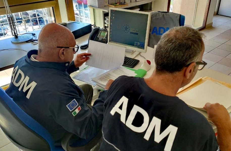 Frode sui rimborsi carburanti per 120mila euro