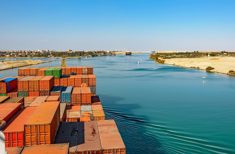Nuovo record per il Canale di Suez