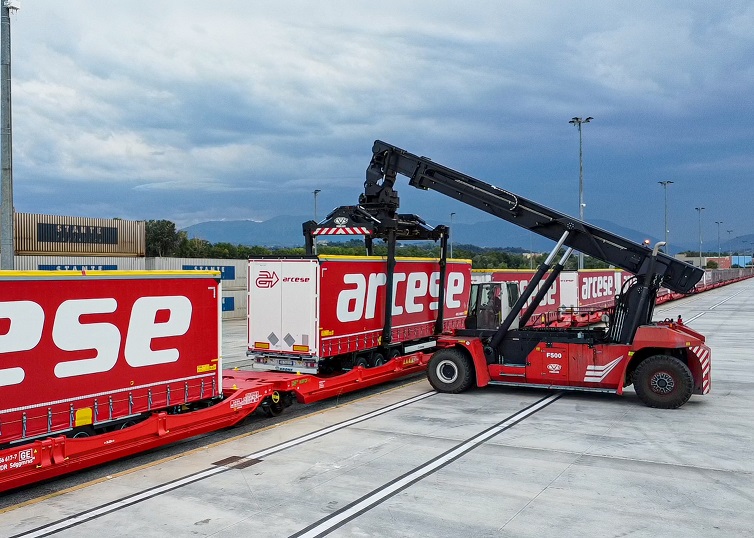 Arcese potenzia i servizi di trasporto combinato in Europa