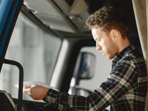 Buono patente autotrasporto: definiti i termini e le modalità di presentazione delle domande