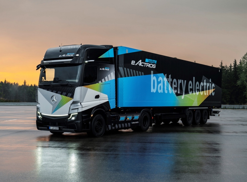 LC3 Trasporti e Mercedes-Benz Trucks Italia firmano un accordo per 30 eActros LongHaul