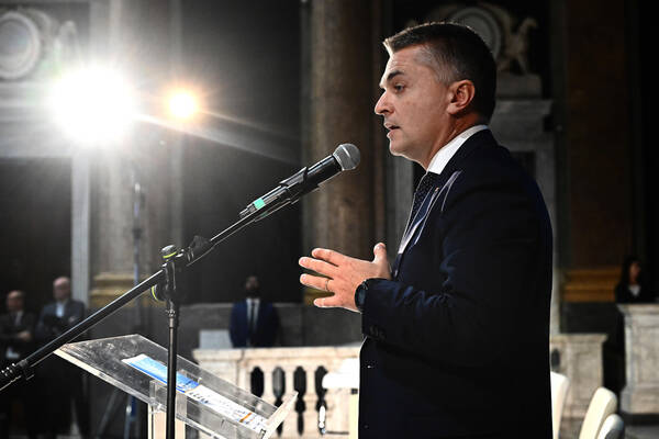 Porti: Rixi, via al tavolo con le Authority
