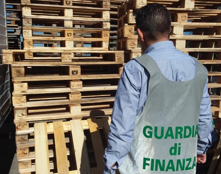 Frode pallet nel Casertano, 6 nei guai: sequestro record