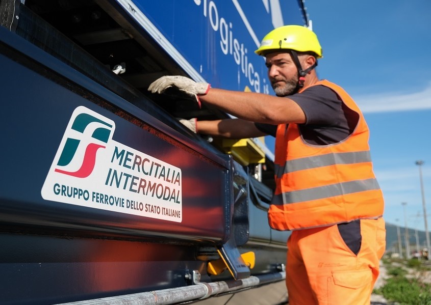 Gruppo FS: carri merci smart per un trasporto più digitale