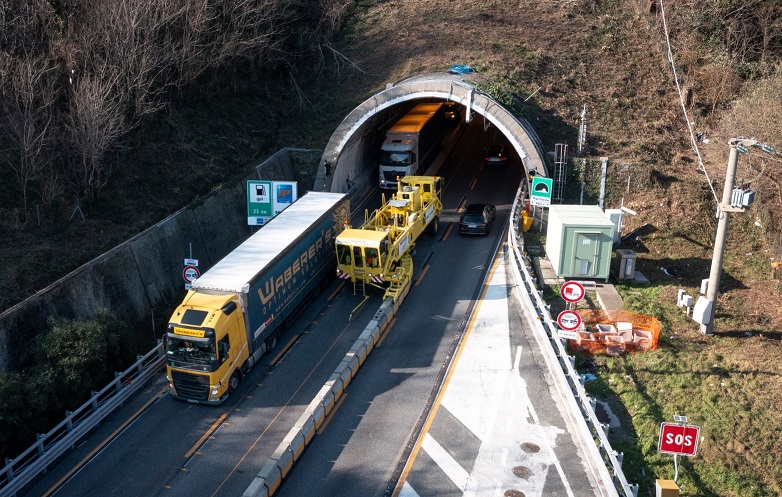 Road Zipper, la soluzione tecnologica per riconfigurare i cantieri in base alle esigenze di traffico, attivo sulla rete ligure
