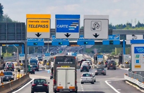 Autostrade, tutti gli aumenti del 2023 tratta per tratta