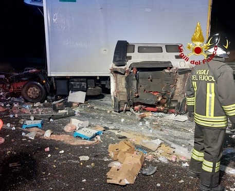 A4: ennesimo incidente fatale per un camionista