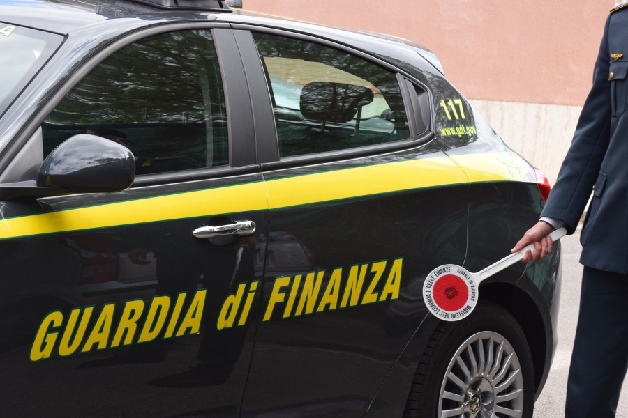 Contrabbando di gasolio, smantellata banda transnazionale