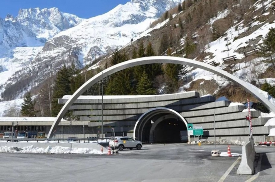 Tunnel del Monte Bianco, a fine anno 15 settimane di chiusura
