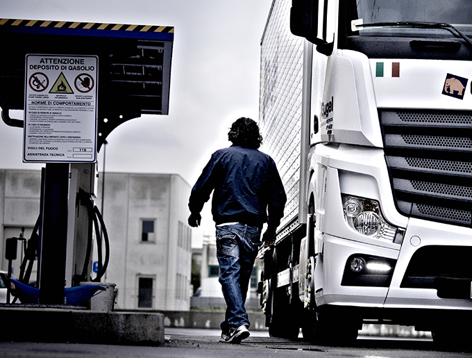 Caro gasolio: in arrivo 200 milioni per l'autotrasporto