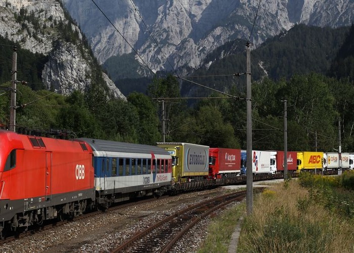 Nuova riduzione di capacità ferroviaria del Brennero - Baumgartner: ''In queste condizioni shift modale difficile''