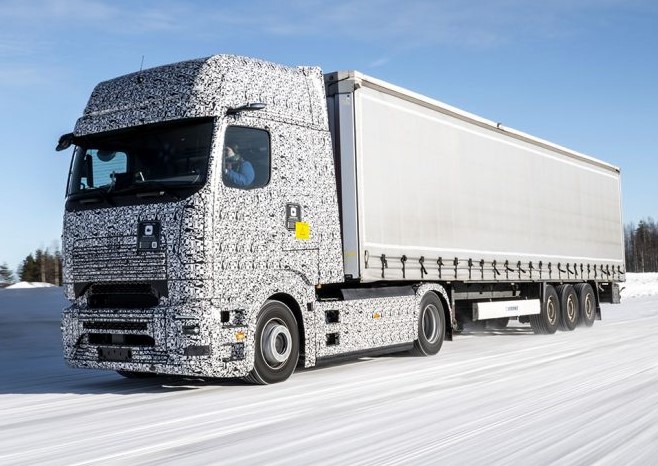 Mercedes-Benz Trucks testa in Finlandia i suoi truck elettrici