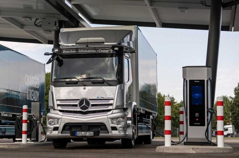 Accordo provvisorio tra Consiglio e Parlamento europeo per un maggior numero di stazioni di ricarica e rifornimento di carburanti alternativi