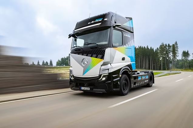 DB Schenker acquisirà 100 eActros LongHaul per la sua flotta