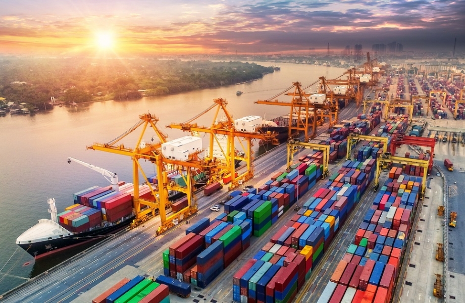 Porti: 2023 non inizia bene per traffici globali