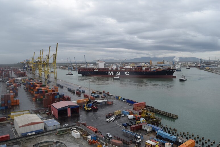Msc ritira offerta per terminal Darsena Toscana