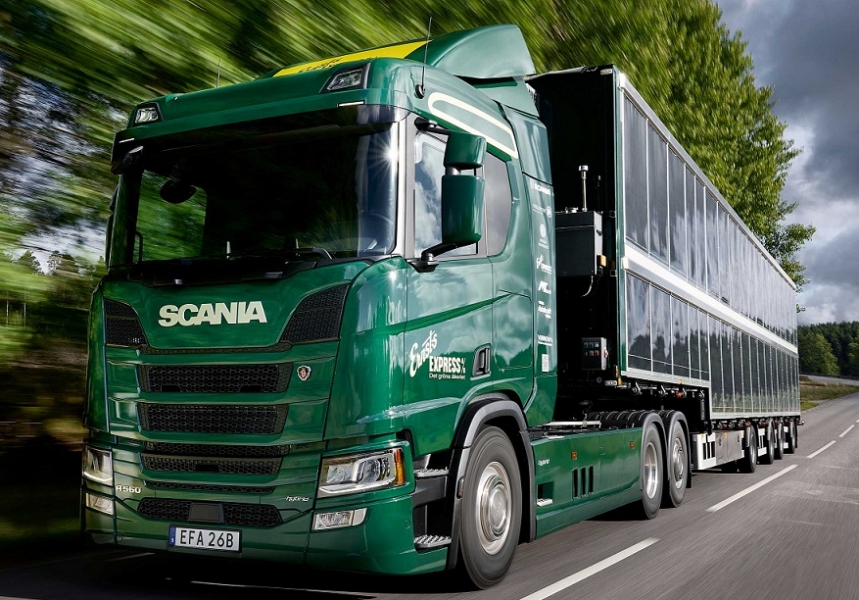 Scania testa un camion ibrido alimentato a energia solare