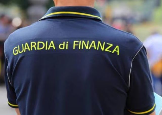 La maxitruffa del diesel: kerosene rubato venduto come gasolio