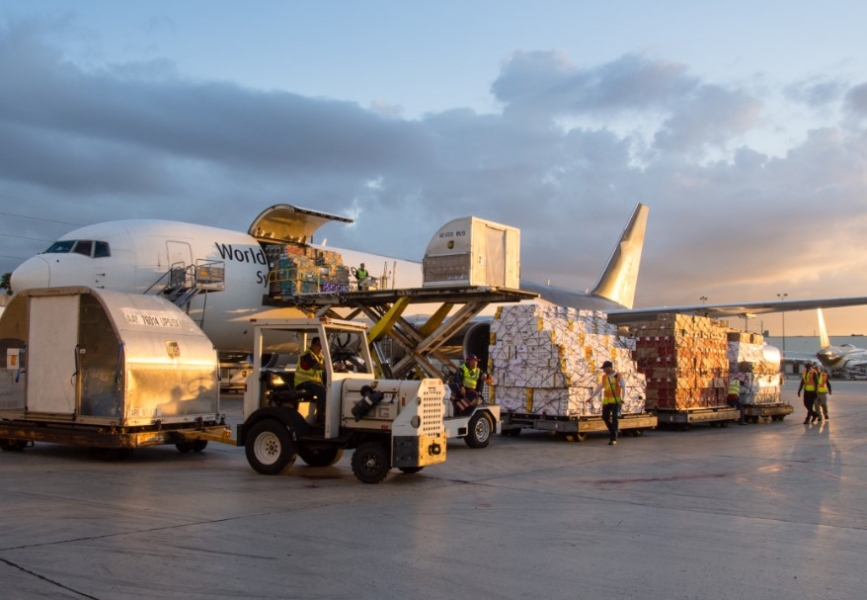 UPS introduce un nuovo strumento AI per facilitare lo sdoganamento delle merci