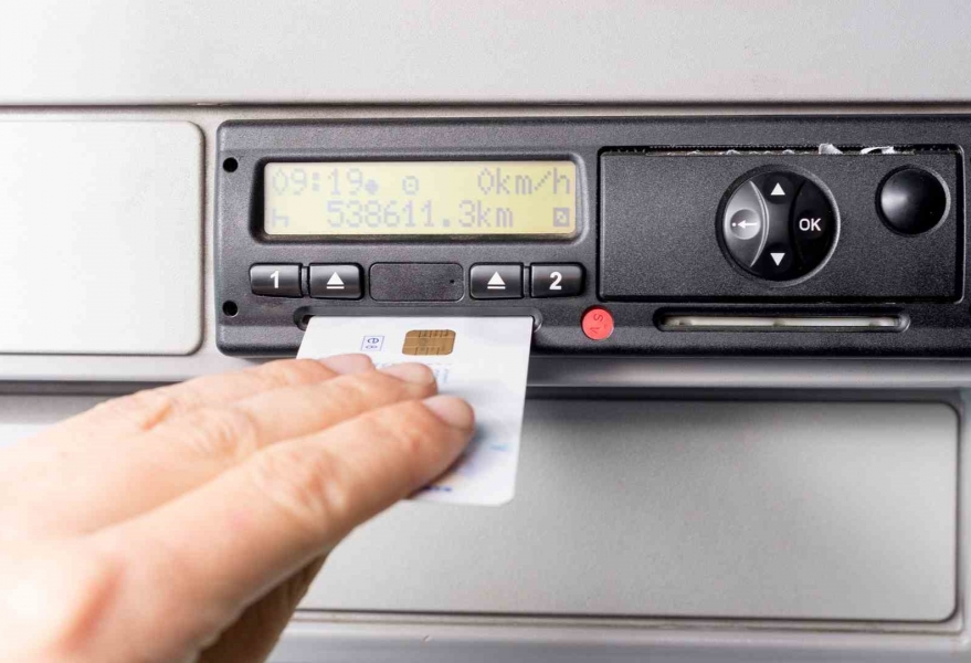 Nuovi tachigrafi intelligenti: prorogato il regime tolleranza