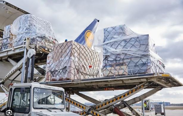 Continua la crescita del cargo aereo