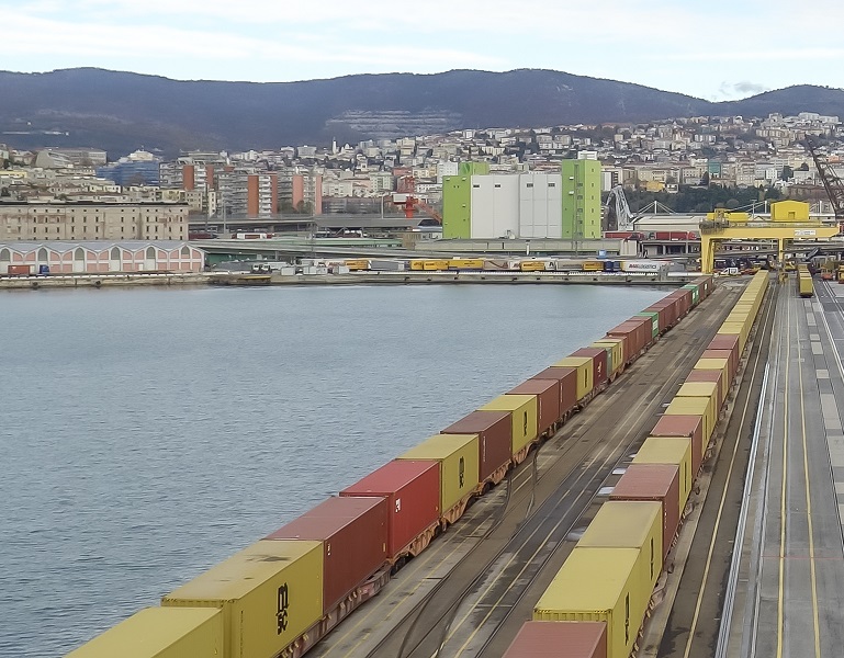 Partito dal porto di Trieste il treno sul primo e unico corridoio doganale internazionale in Europa