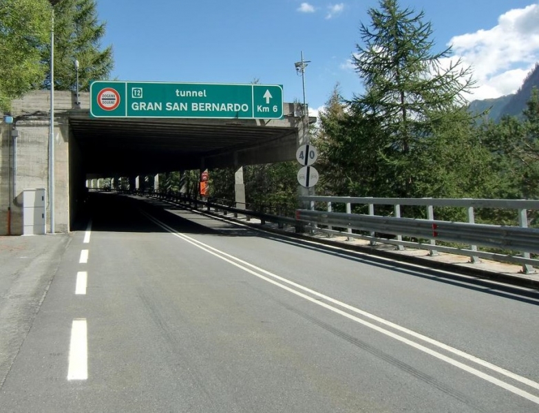 Valichi alpini, Mit accelera su adeguamento Gran San Bernardo
