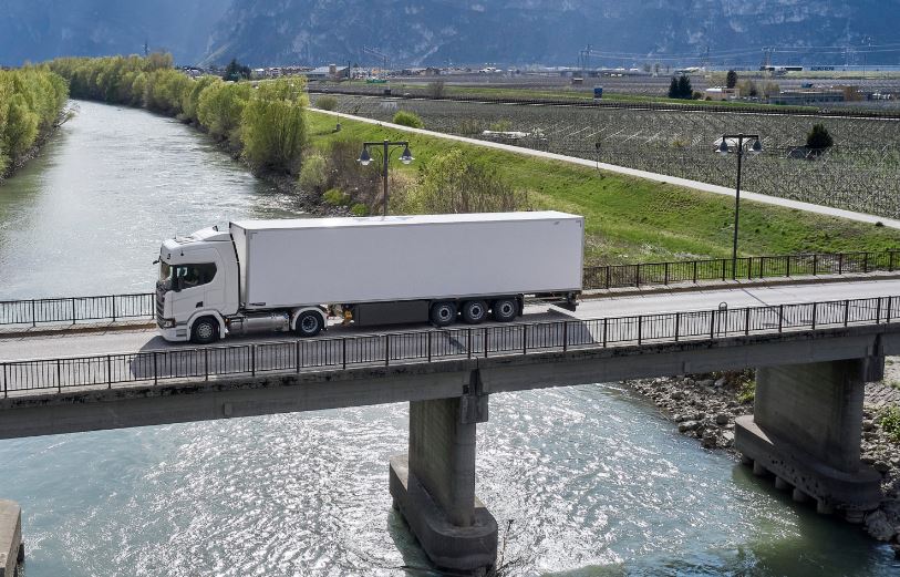 Scania introduce i nuovi motori 13 litri a biometano per una sostenibilitÃ  senza precedenti