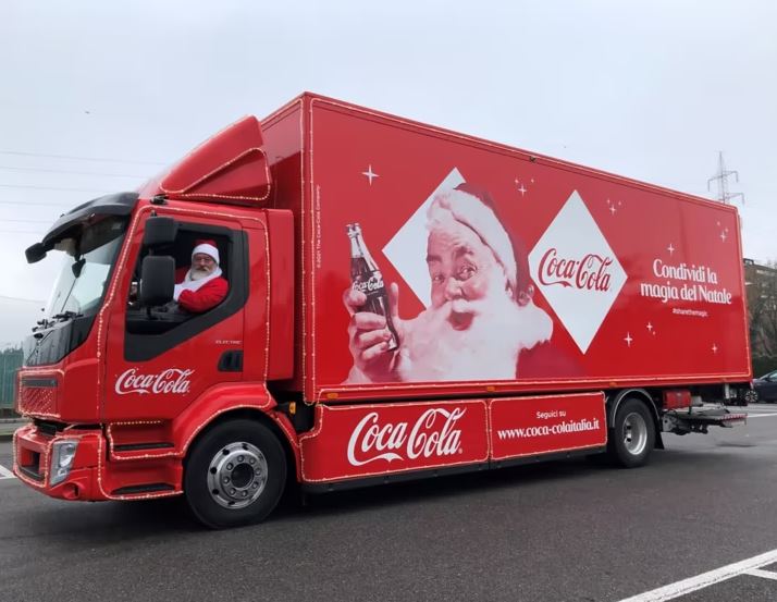 Volvo FH electric per il viaggio green di Babbo Natale