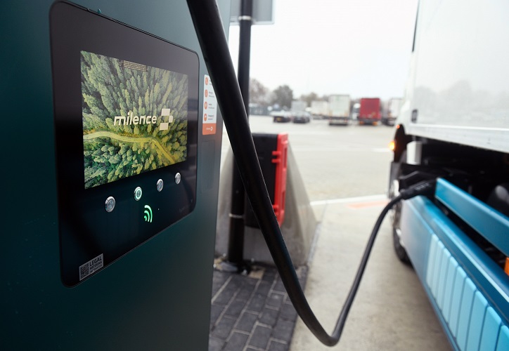 eTruck Charging: DKV Mobility in partnership con Milence
