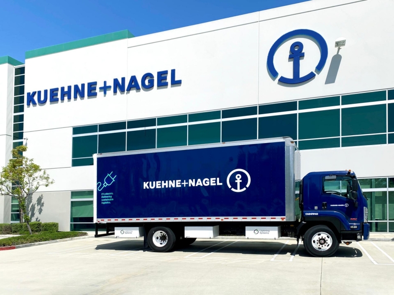 Kuehne+Nagel: nuova soluzione di insetting Book & Claim per camion elettrici
